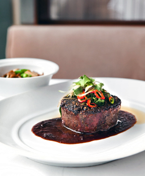 Newseum Restaurant Delivers Puck the Chef, Not the Celebrity Newseum Restaurant Delivers Puck the Chef, Not the Celebrity