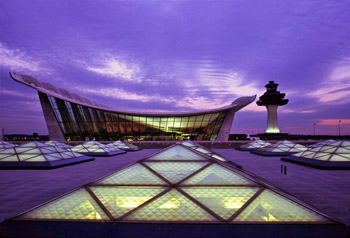 Mideast Business Boom Fuels Global Expansion at Dulles Mideast Business Boom Fuels Global Expansion at Dulles