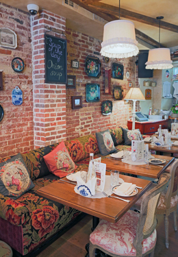 At Mari Vanna, Hospitality Complements Hearty Fare At Mari Vanna, Hospitality Complements Hearty Fare