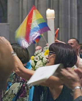 Washington National Cathedral Embraces Same-Sex Marriage Washington National Cathedral Embraces Same-Sex Marriage