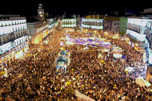A5.cover.spain.gilcasares.protest2.story