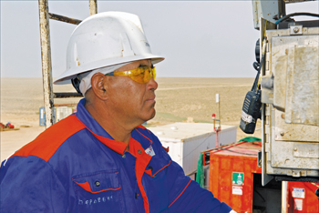 Falling Oil Prices Are Boon to Some, Bane to World’s Petroleum Exporters Falling Oil Prices Are Boon to Some, Bane to World’s Petroleum Exporters