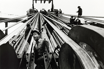 ‘American Moments’ Captures Phillips’s Fascination with Photography ‘American Moments’ Captures Phillips’s Fascination with Photography