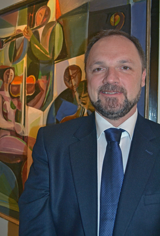 Hungarian Husband Pulls Double Duty in Two Capitals Hungarian Husband Pulls Double Duty in Two Capitals