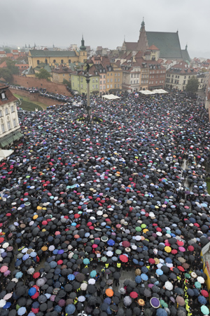 Controversial Abortion Law Tests Limits of Poland’s Conservative Government Controversial Abortion Law Tests Limits of Poland’s Conservative Government