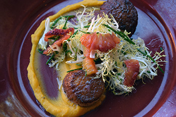 Reliably Solid Firefly and Grilled Oyster Company Stand Out in Buzzy Crowd Reliably Solid Firefly and Grilled Oyster Company Stand Out in Buzzy Crowd