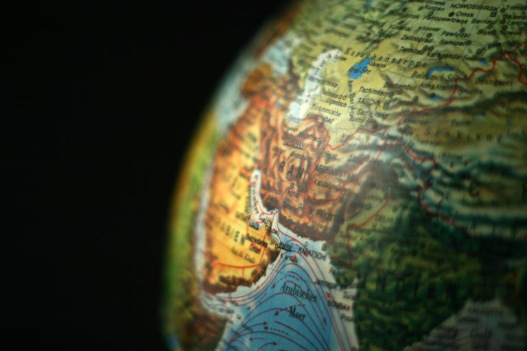 Experts Offer Bleak Assessment of Middle East’s Future Experts Offer Bleak Assessment of Middle East’s Future