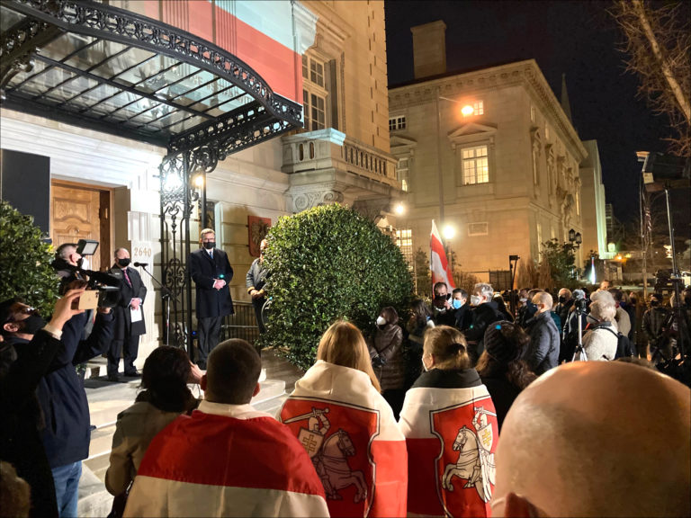 Protesters in Belarus need help fast, Polish, Lithuanian diplomats warn Protesters in Belarus need help fast, Polish, Lithuanian diplomats warn